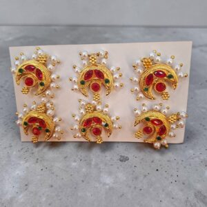 Fulki Pearl Crescent Traditional Studs