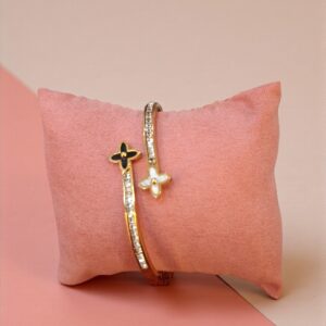 Fulki Floral Crystal Open Bracelet