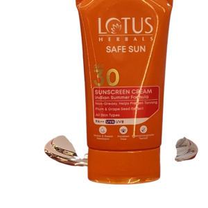 Lotus Herbals Safe Sun SPF 30 Sunscreen Cream