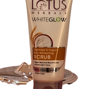 Lotus Herbals WhiteGlow Oatmeal & Yogurt Scrub